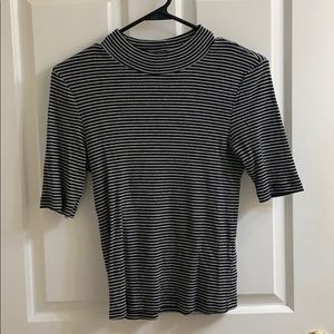 Black & White striped quarter-sleeve